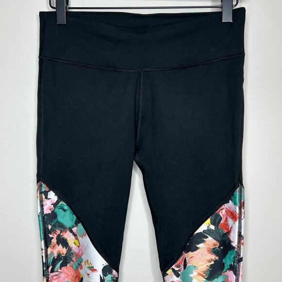 Fabletics Cropped Leggings Size S Capri - Picture 2 of 8